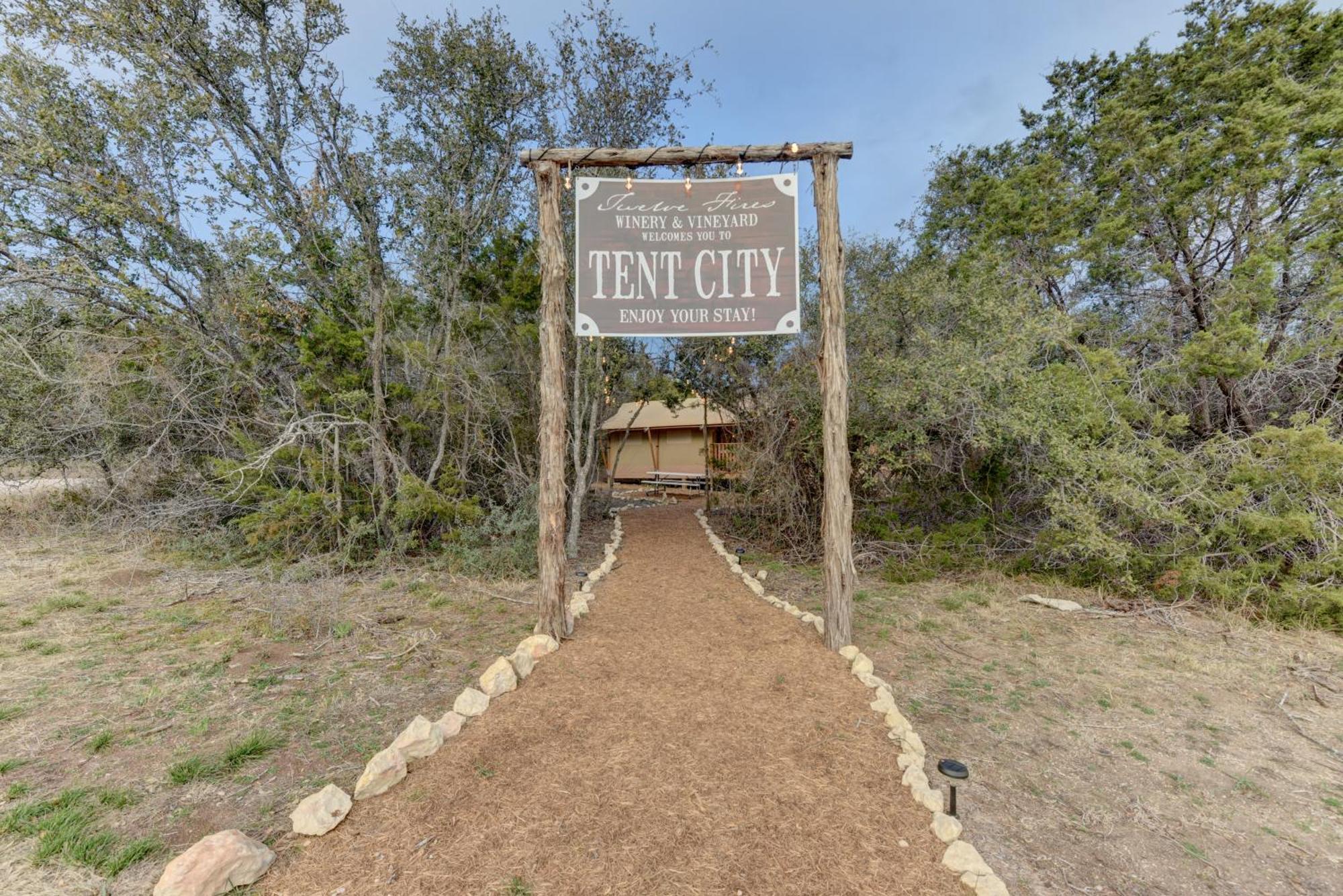 12 Fires Luxury Glamping With Heating #1 Hotel Johnson City Exterior foto